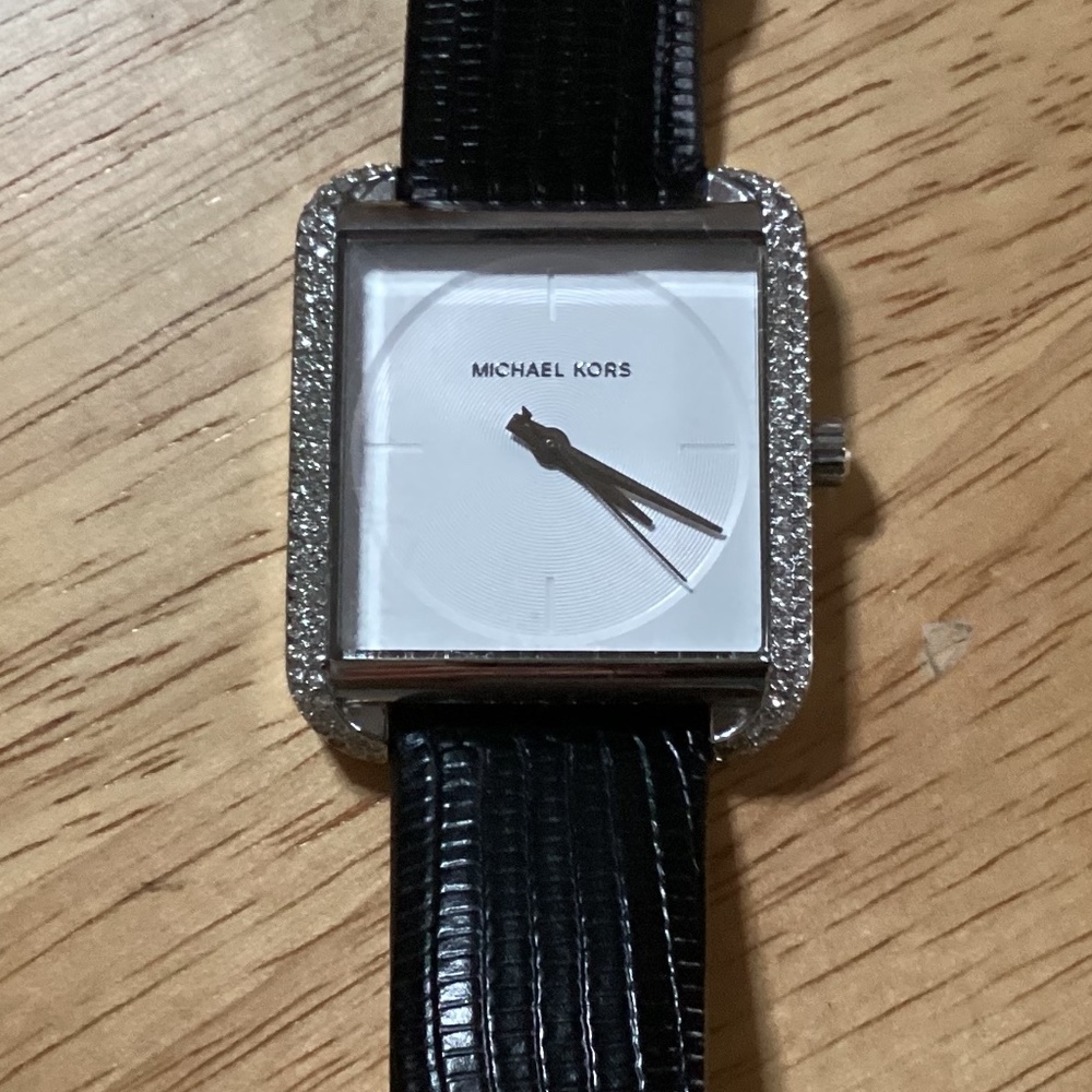 Michael Kors Lake Pave Silver-tone Embossed Leather Band Women’s Watch MK2583
